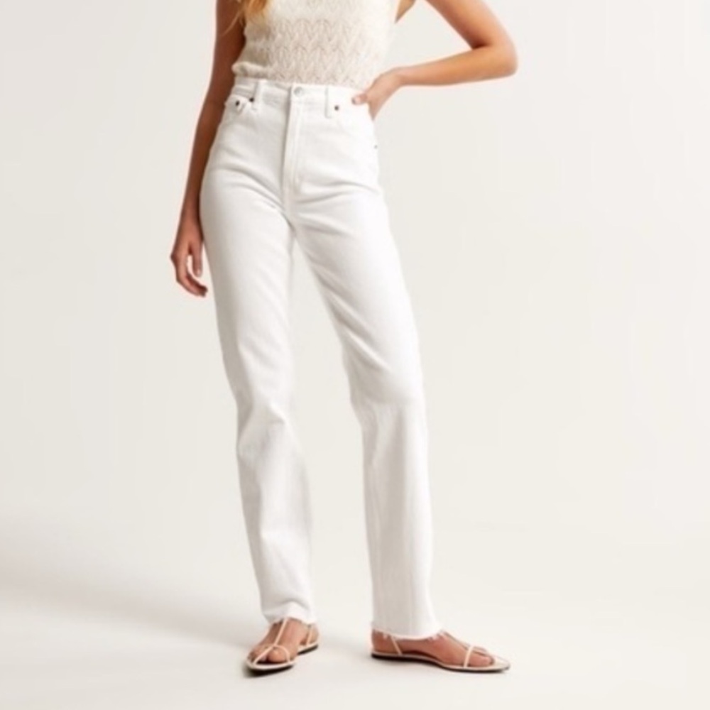 Abercrombie & Fitch The 90’s Straight Ultra High Rise size 2